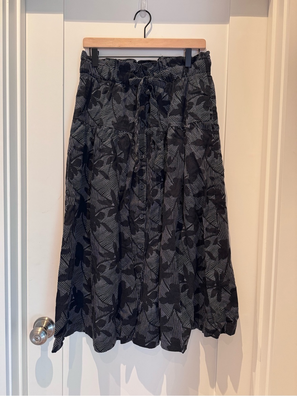 Universal Thread Black Floral A-Line Midi Skirt with Drawstring Waist
